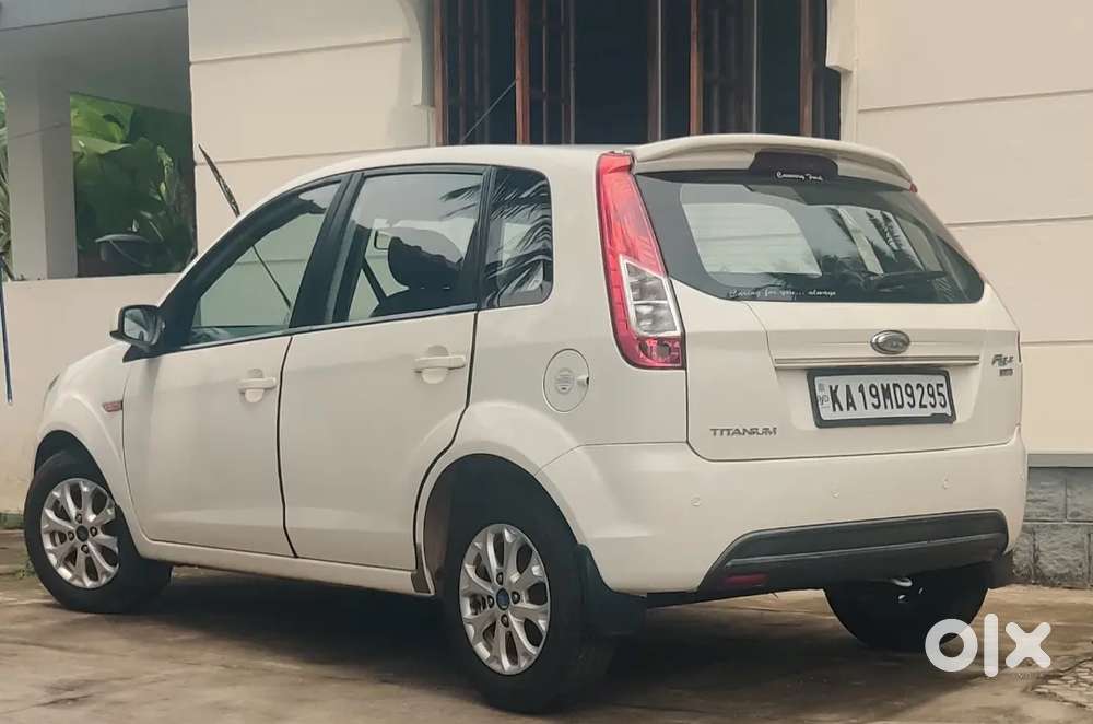 Ford Figo 2014 Diesel 102000 Km Driven