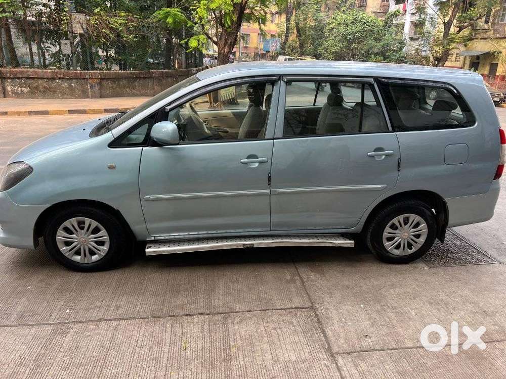 Toyota Innova 2.5 G (diesel) 8 Seater Bs Iv, 2011, Diesel