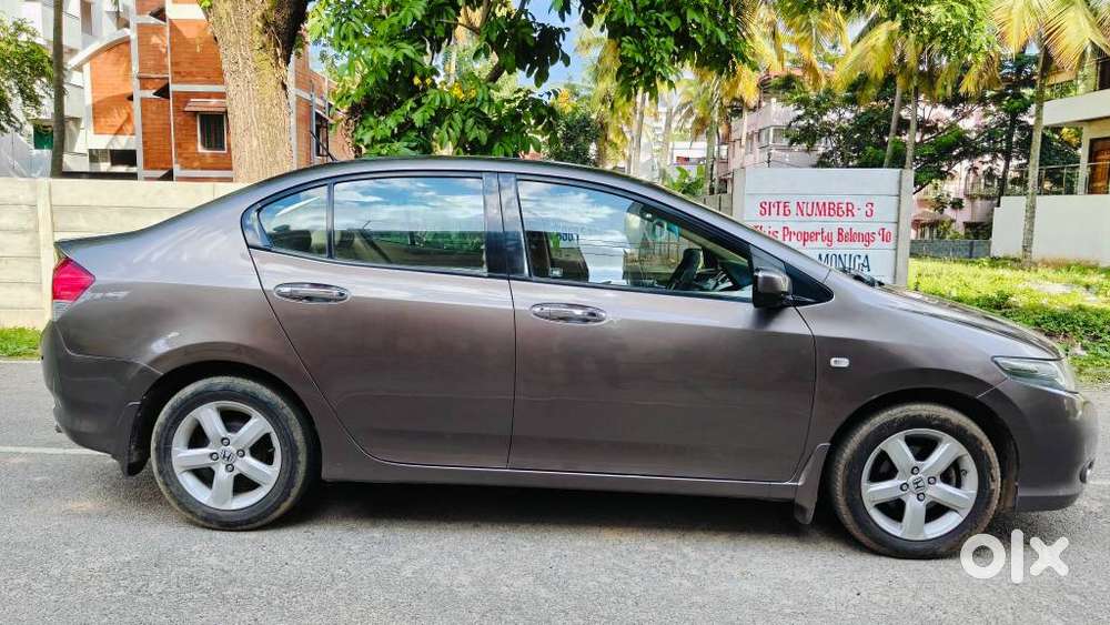 Honda City V Mt, 2011, Petrol