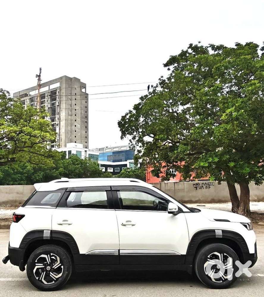 Maruti Suzuki Brezza 1.5 Lxi Smart Hybrid, 2023, Petrol