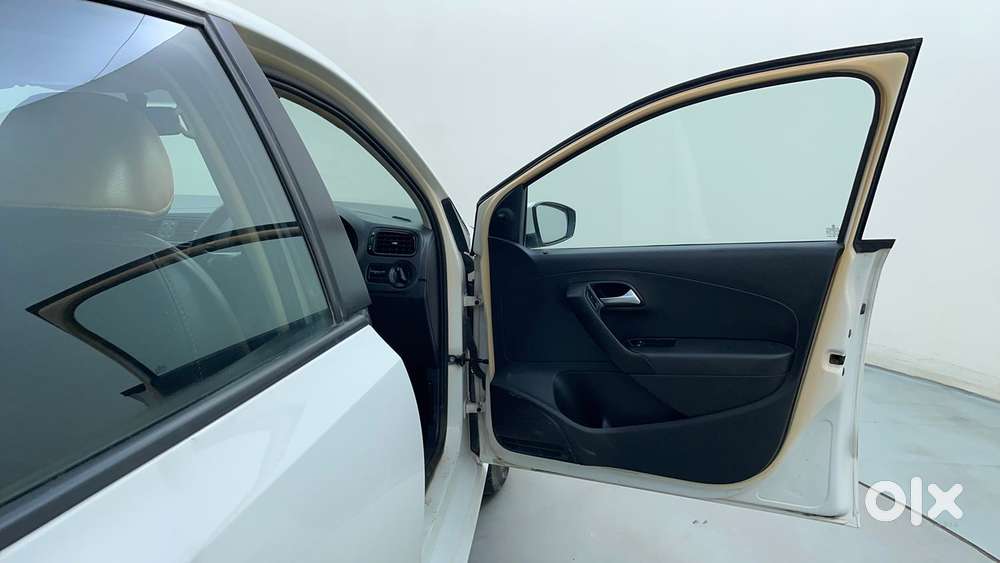 Volkswagen Polo Petrol Trendline 1.2l, 2015, Petrol