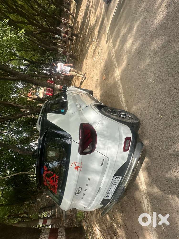 Hyundai Venue Petrol 2019