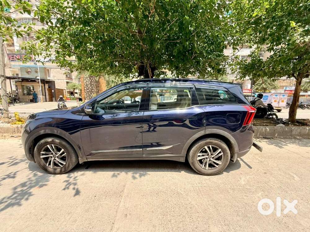 Mahindra Xuv700 Ax5 Mt Diesel (7 Seater)