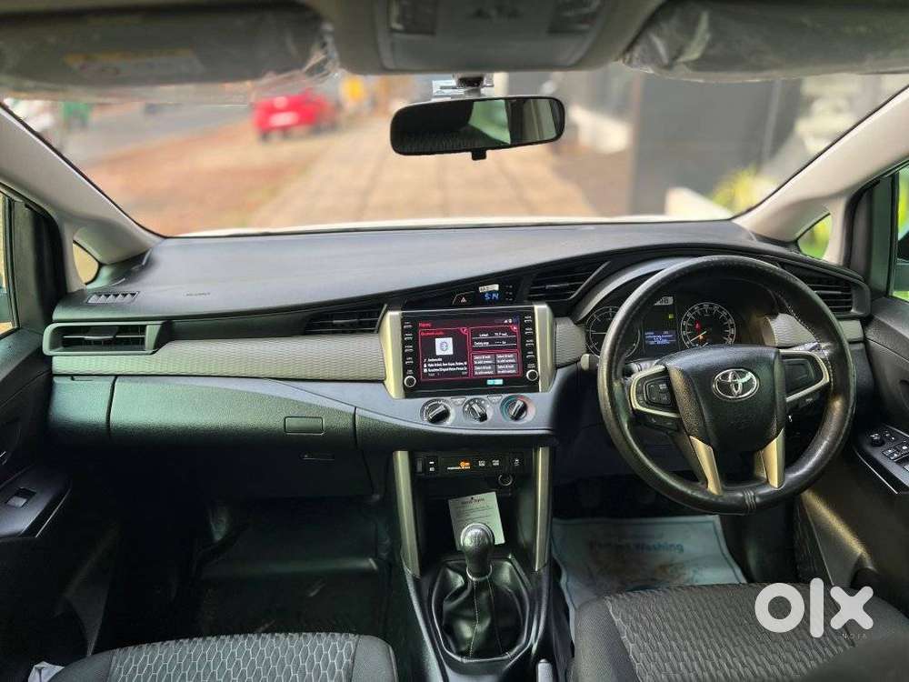 Toyota Innova Crysta 2.4 G Mt 7 Str, 2022, Diesel