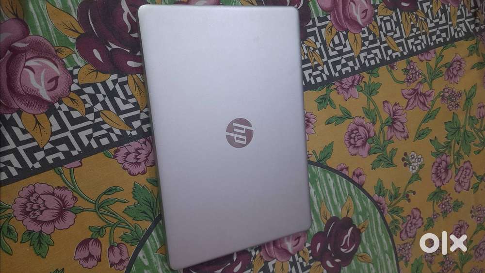6 months old 8GB RAM 512GB HDD+512 GB SSD