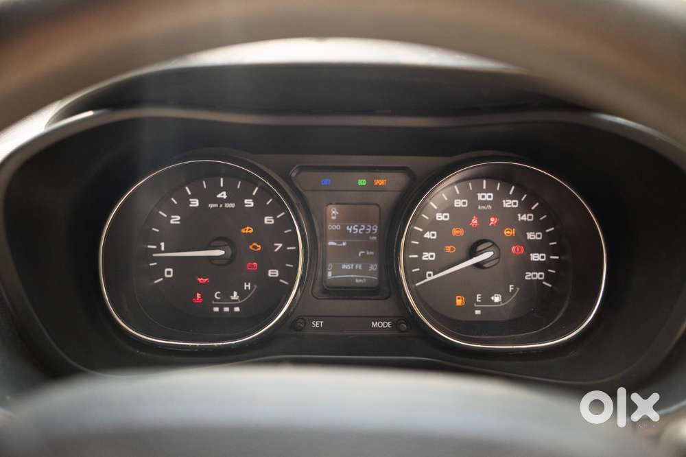 Tata Nexon 1.2 Revotron Xz Plus Dual Tone, 2018, Petrol