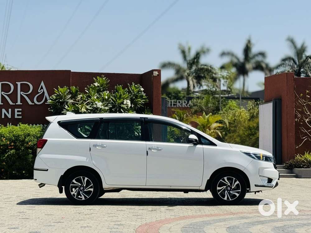 Toyota Innova Crysta 2.4 V 7 Str, 2023, Diesel