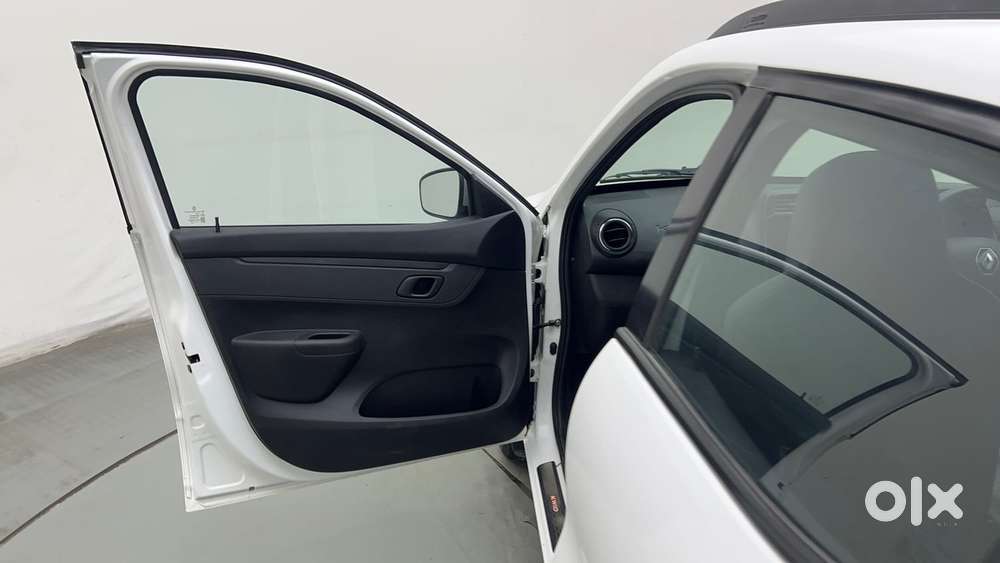 Renault Kwid 1.0 Rxt Amt, 2023, Petrol