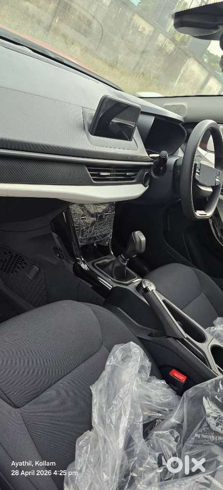 Tata Nexon Pure 1.2 Revotron Petrol 6 Mt, 2024, Petrol