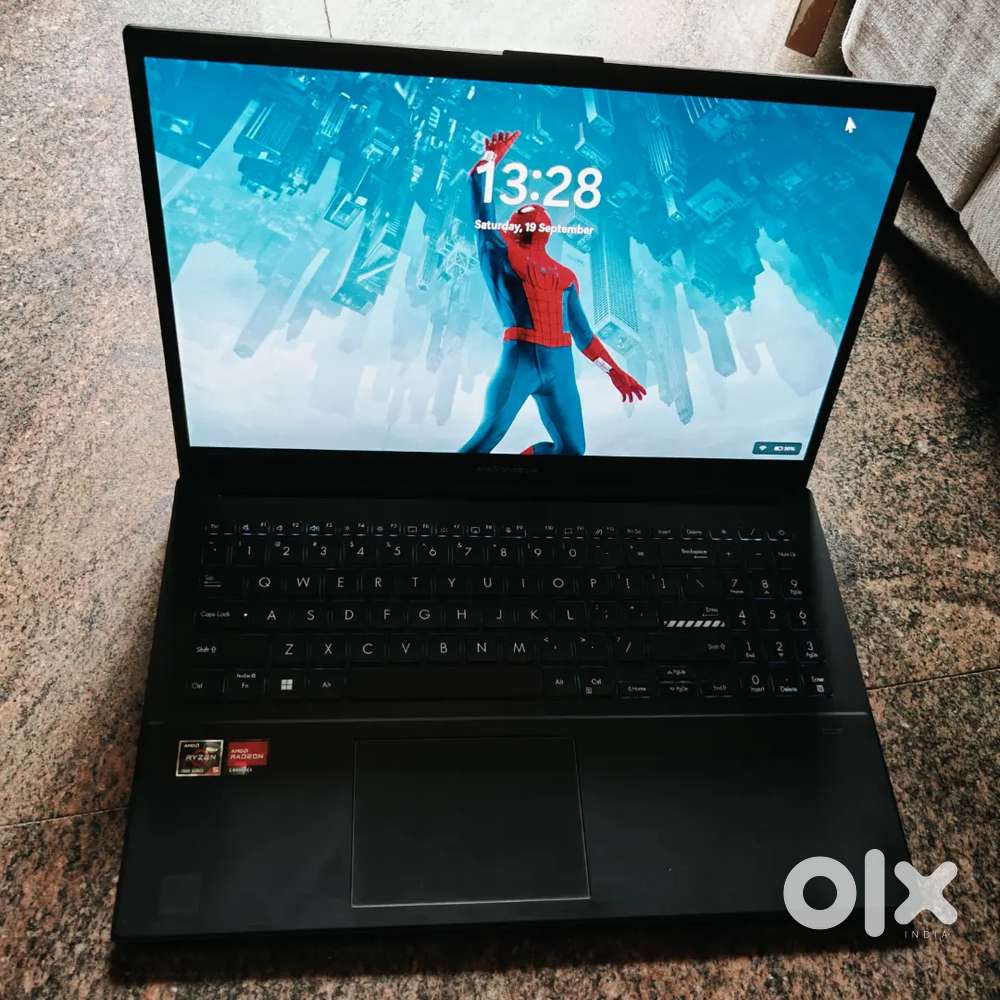 ASUS Vivobook Go 15 OLED | Ryzen 5 7520U | 8GB | 512GB SSD