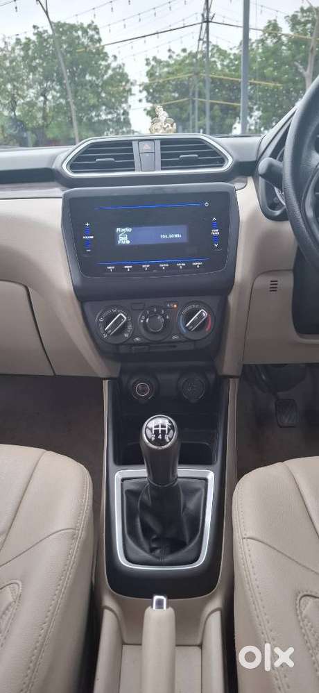Maruti Suzuki Dzire 1.2 Vxi, 2022, Petrol