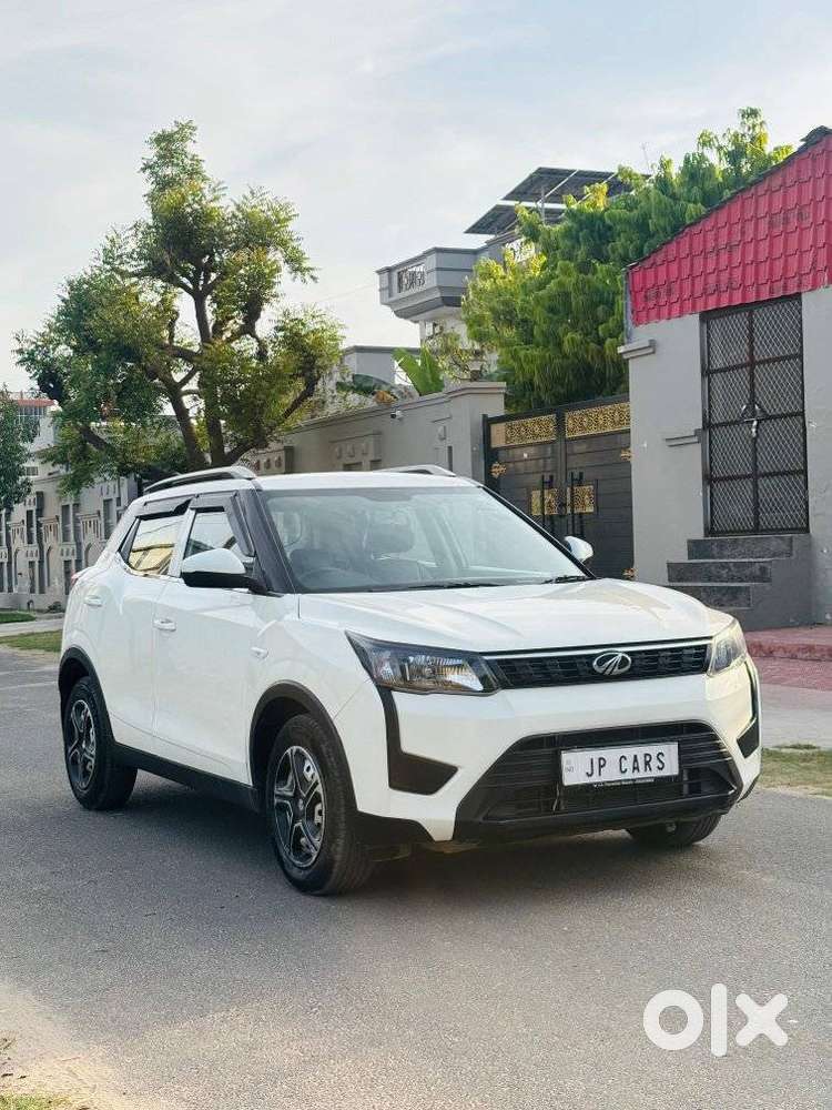 Mahindra Xuv300 W4, 2022, Petrol