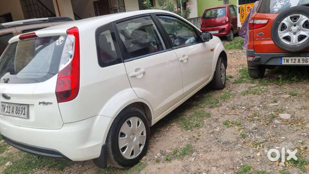 Ford Figo Zxi Duratec 2012