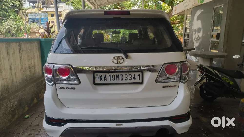 Toyota Fortuner 2013 Diesel 268000 Km Driven