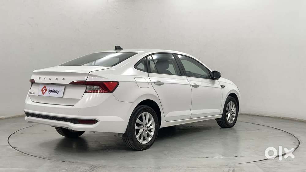 Skoda Slavia Ambition 1.0l Tsi Mt, 2022, Petrol