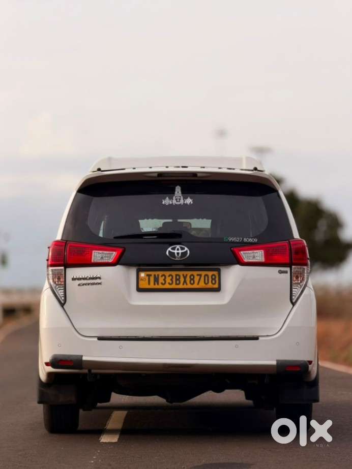 Toyota Innova Crysta [2020-ongoing] 2.4 Gx 8 Str, 2023, Diesel