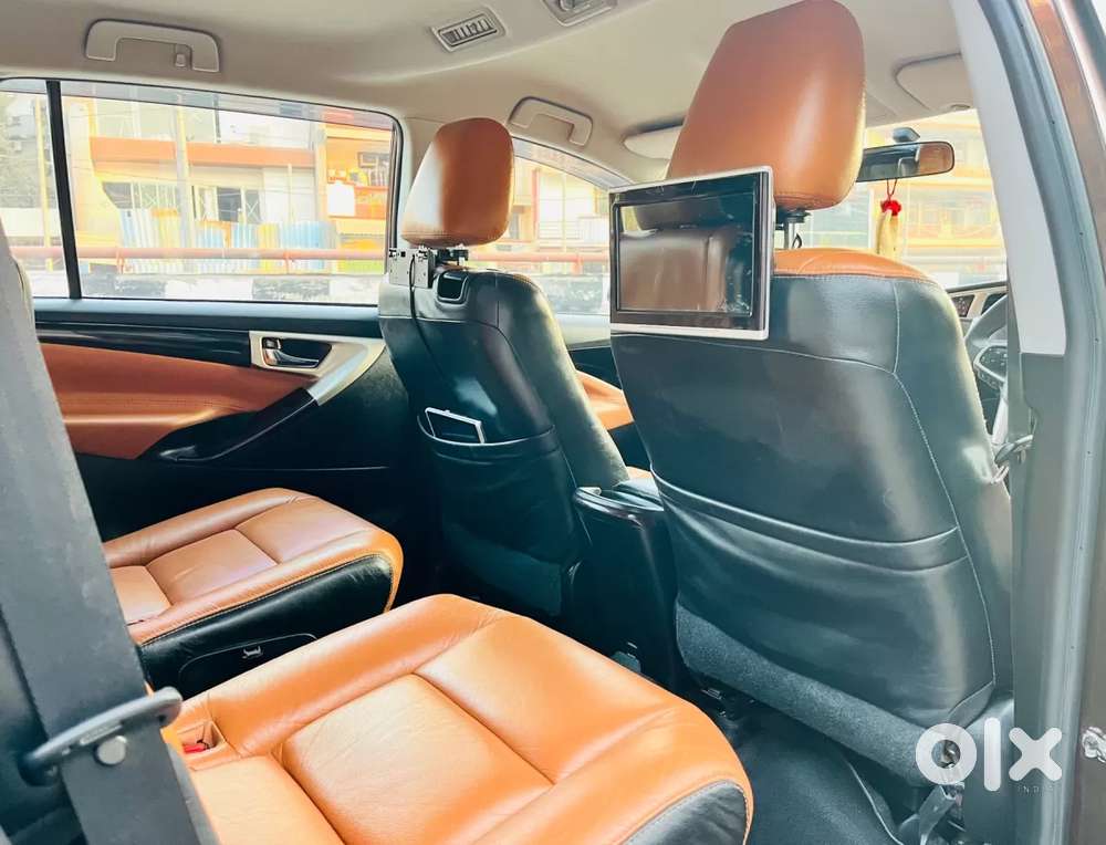 Toyota Innova Crysta [2020-ongoing] 2.7 Gx At 7 Str, 2019, Petrol