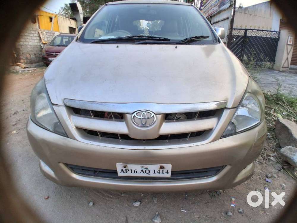 Toyota Innova 2.5 G (diesel) 8 Seater, 2005, Diesel