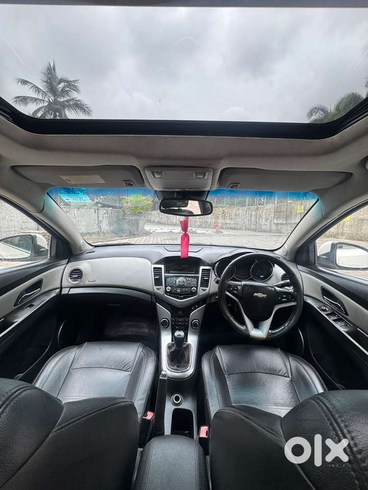 Chevrolet Cruze Ltz Diesel 2013 Ending Sunroof 2nd Owner Diesel