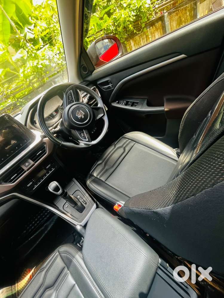 Maruti Brezza Zxi 2024