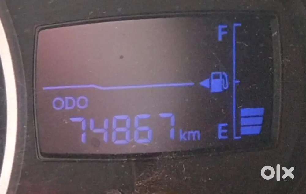 Hyundai I10 2011 Cng & Petrol Well Maintained