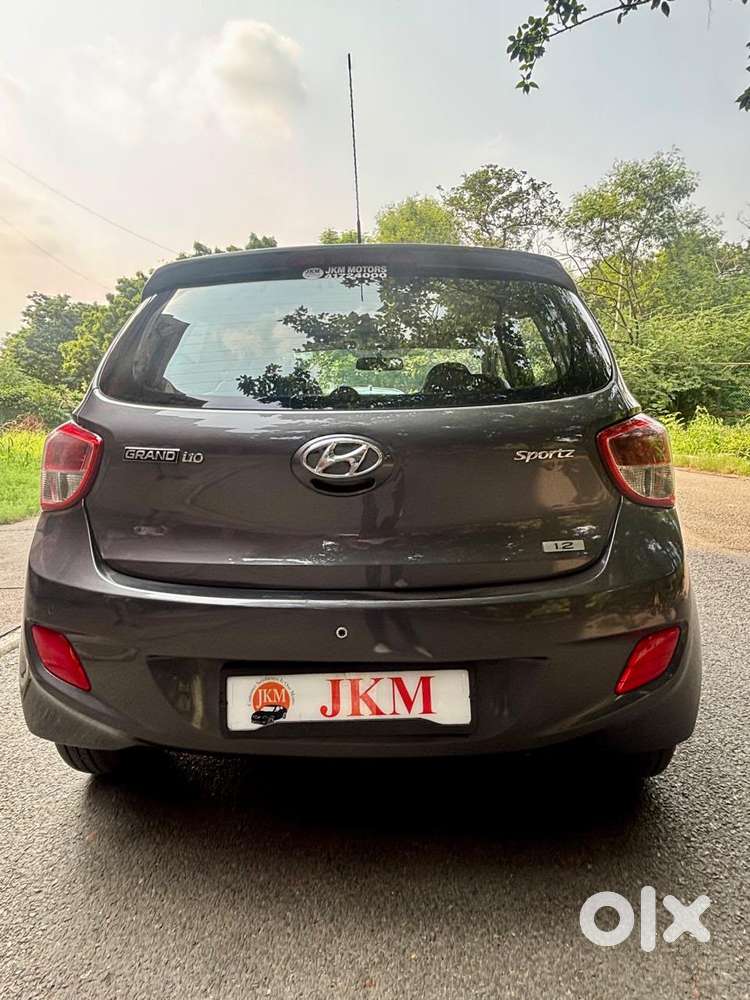 Hyundai Grand I10 Sportz, 2016, Petrol