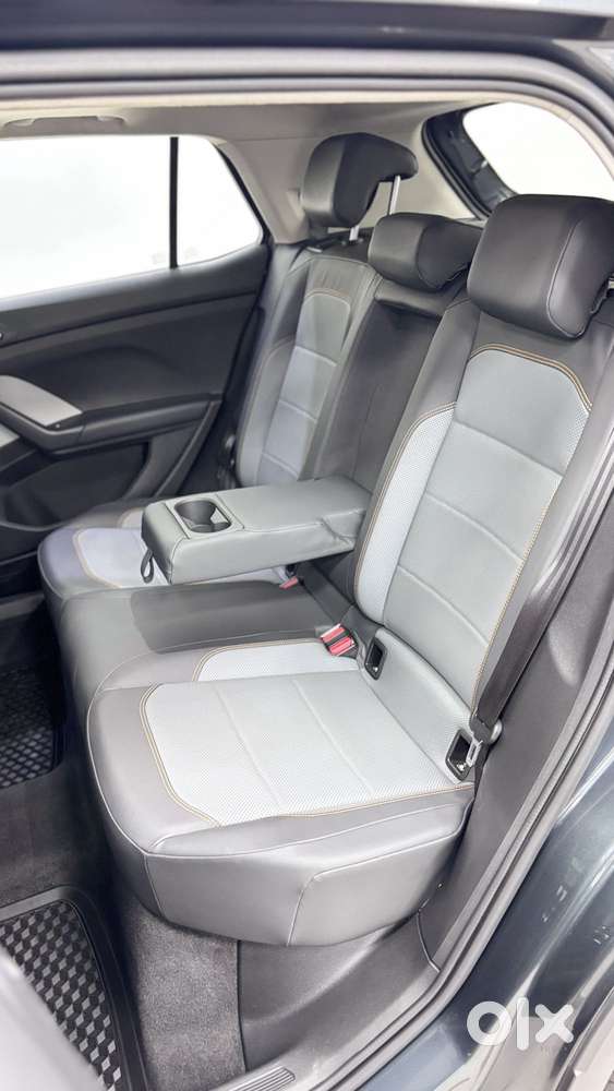 Skoda Kushaq 1.0 Tsi Style At (6 Airbags), 2022, Petrol