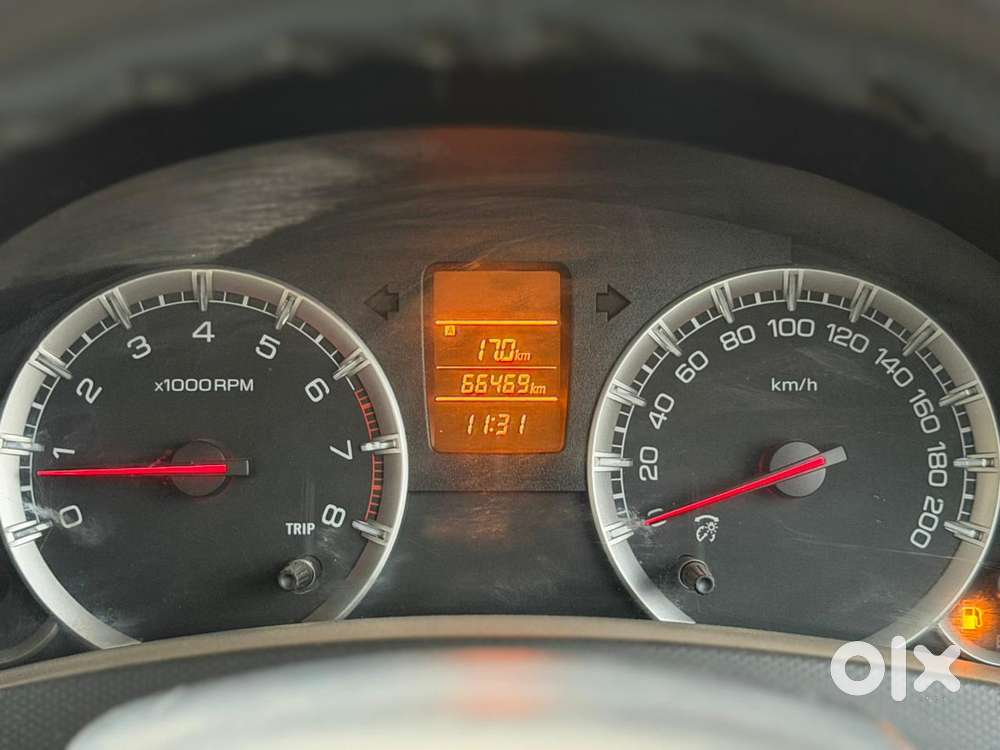 Maruti Suzuki Swift Dzire Vxi Optional, 2014, Petrol