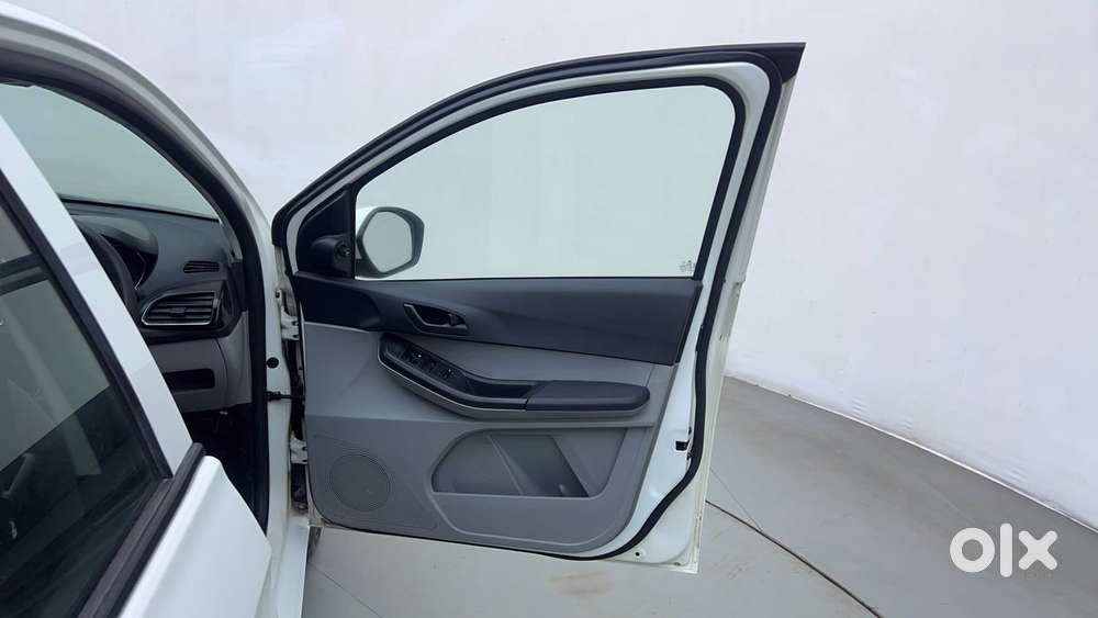 Tata Tiago 1.2 Revotron Xt Option, 2021, Petrol
