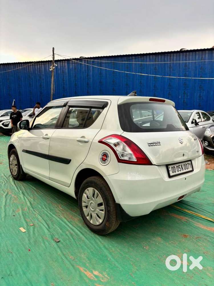 Maruti Suzuki Swift Vxi + Manual, 2014, Petrol