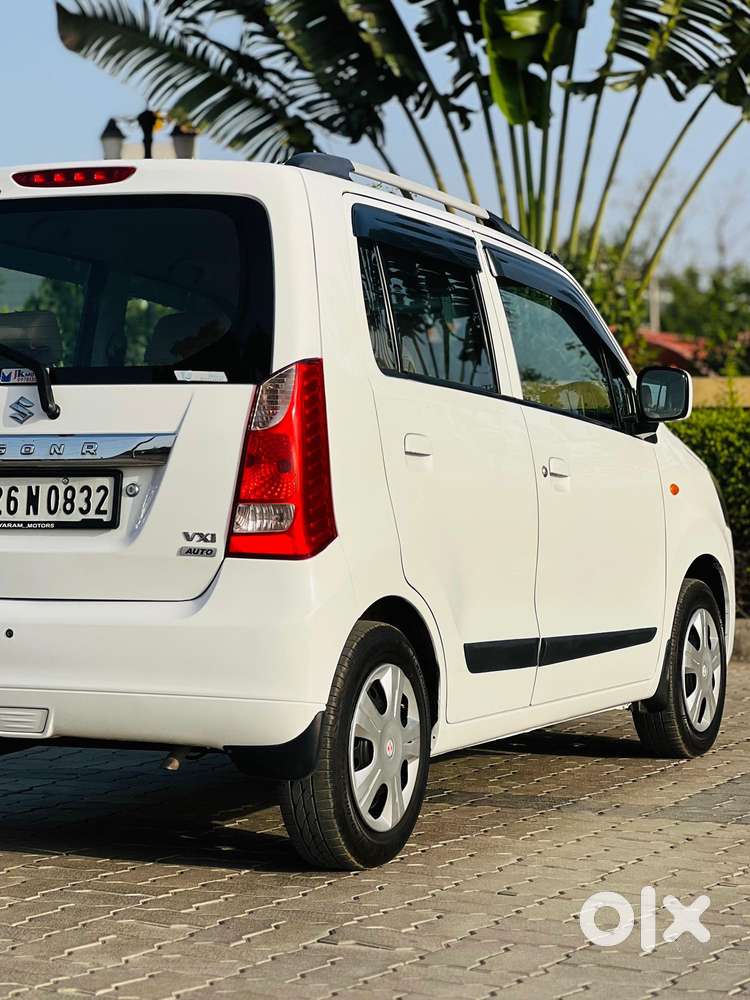 Maruti Suzuki Wagon R Vxi Amt Opt, 2017, Cng & Hybrids