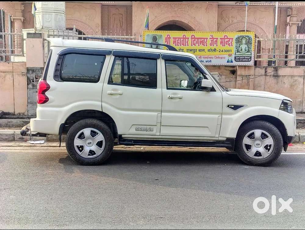 Mahindra Scorpio S7 Brand New Tyre, New Seat Cover & Music System
