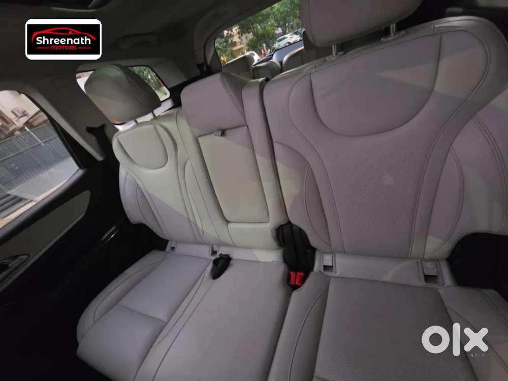 Mahindra Xuv700 2.0 Ax 7 Petrol At Luxury Pack Str, 2023, Petrol