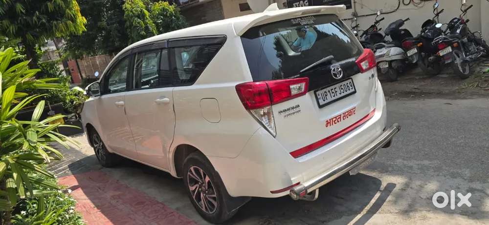 Toyota Innova Crysta 2025