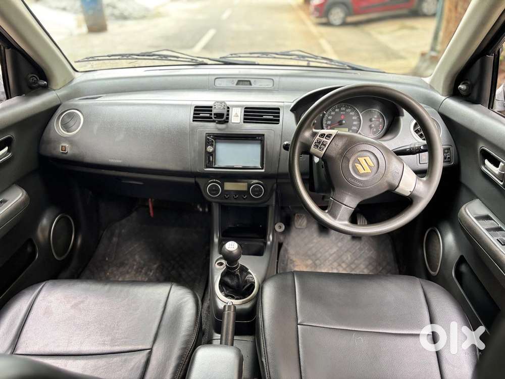 Maruti Suzuki Swift Vvt Zxi, 2010, Petrol