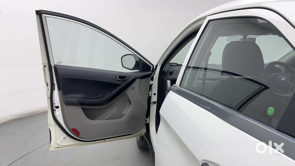 Tata Nexon 1.2 Revotron Xma Amt, 2018, Petrol