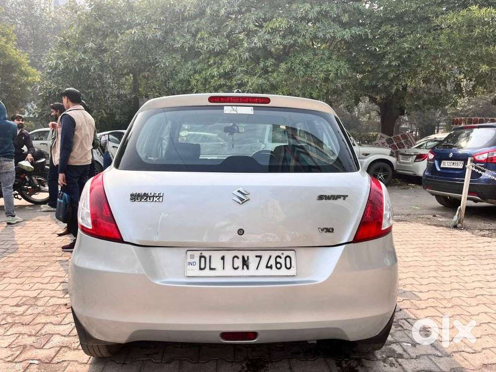 Maruti Suzuki Swift Vxi 1.2 Abs Bs-iv, 2013, Petrol