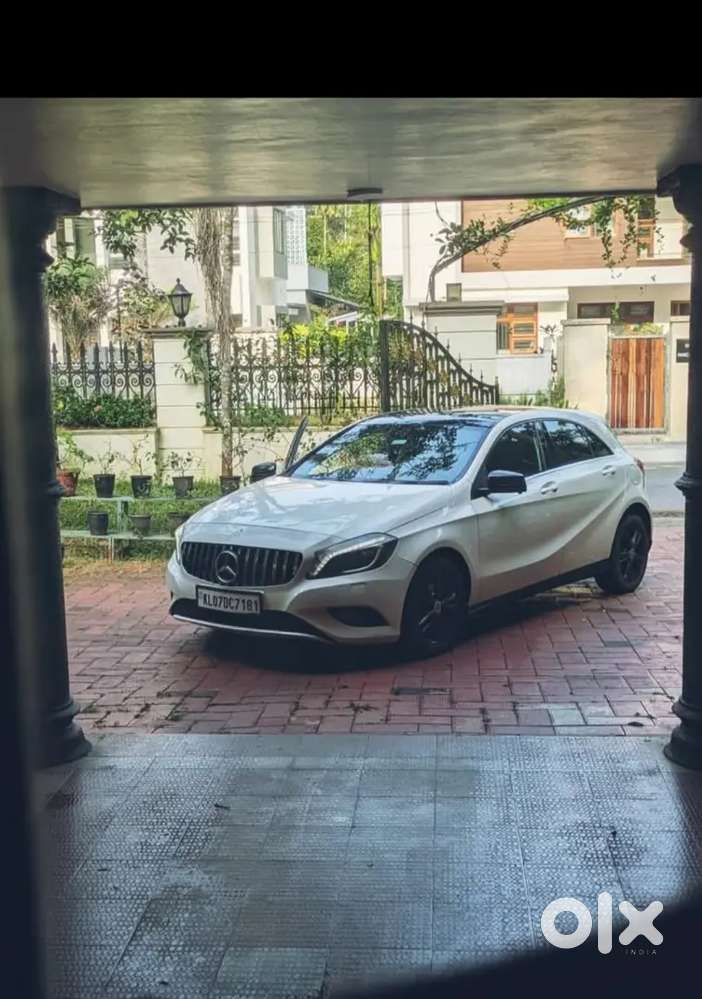 Benz A Class ,a 200d Sunroof,petrol 5th Owner,2016 Model ,67 K Odo