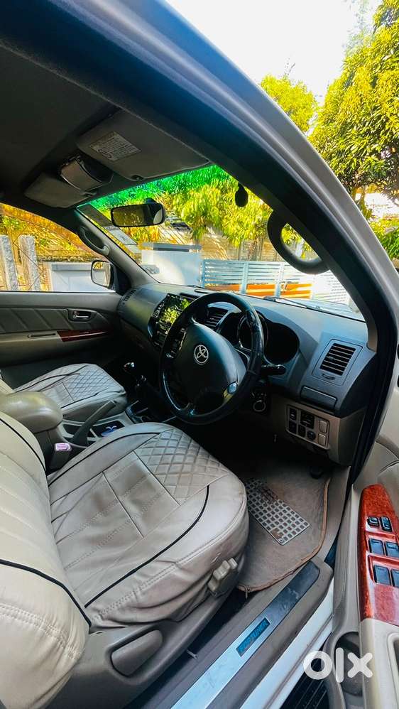 Toyota Fortuner Diesel 2011 Year
