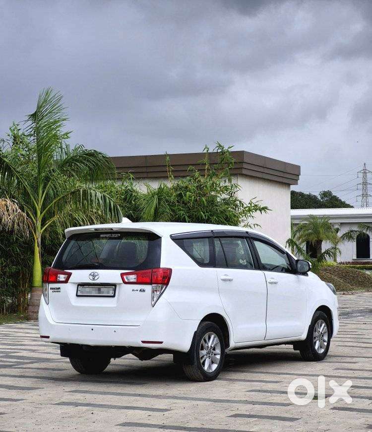 Toyota Innova Crysta 2.4 G Mt, 2016, Diesel
