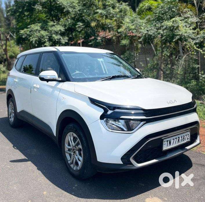 Kia Carens, 2022, Petrol