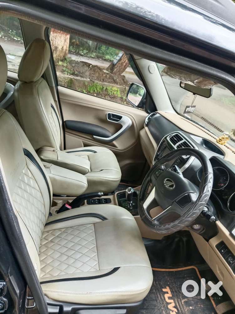 Mahindra Tuv 300 T10 Amt (automatic), 2018, Diesel