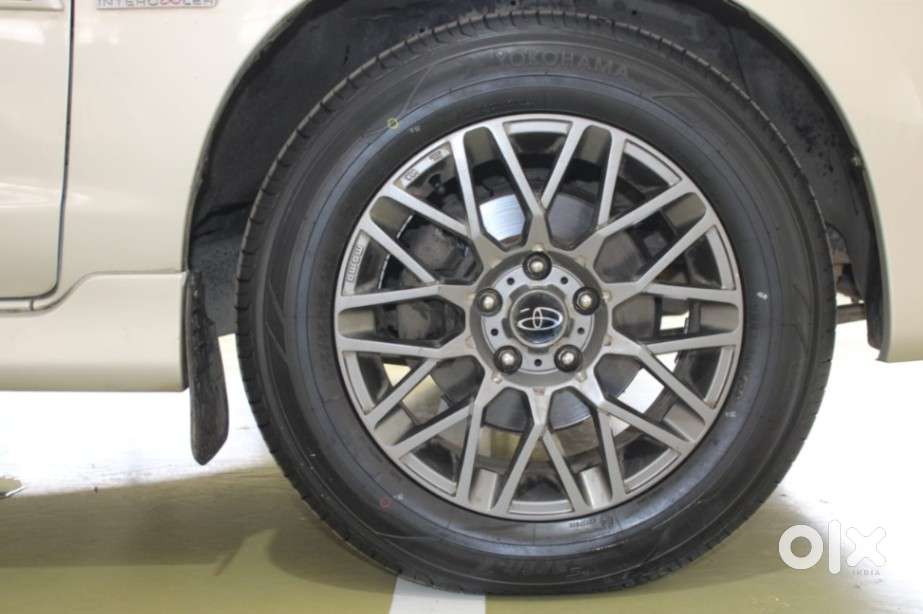 Toyota Innova 2.5 G (diesel) 8 Seater, 2012, Diesel