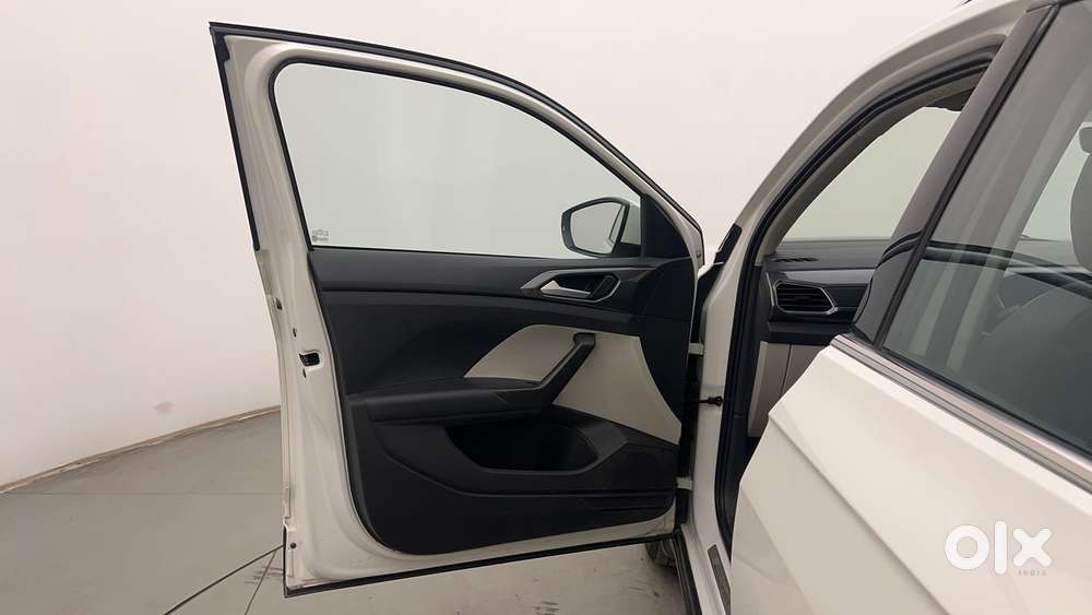 Volkswagen Taigun Topline 1.0 Tsi At (electric Seats), 2021, Petrol