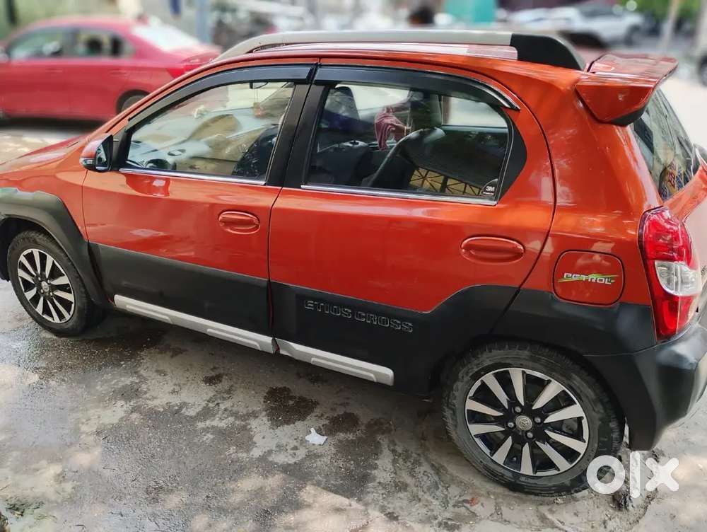 Toyota Etios Cross 2014