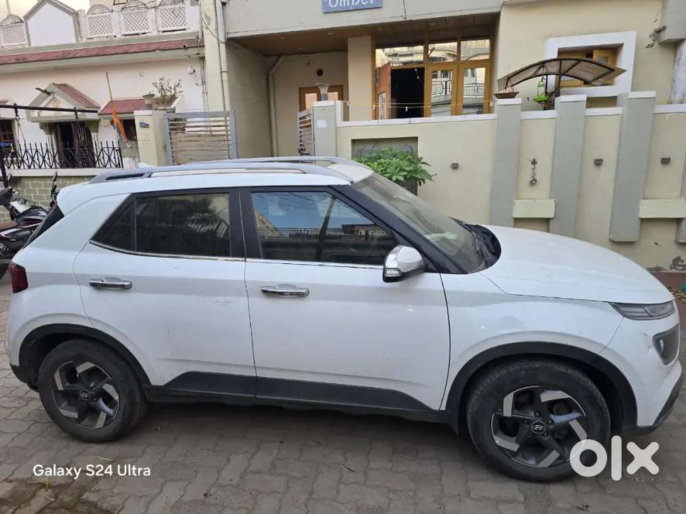 Hyundai Venue 2020 Diesel 93000 Km Driven , Tiptop Condition