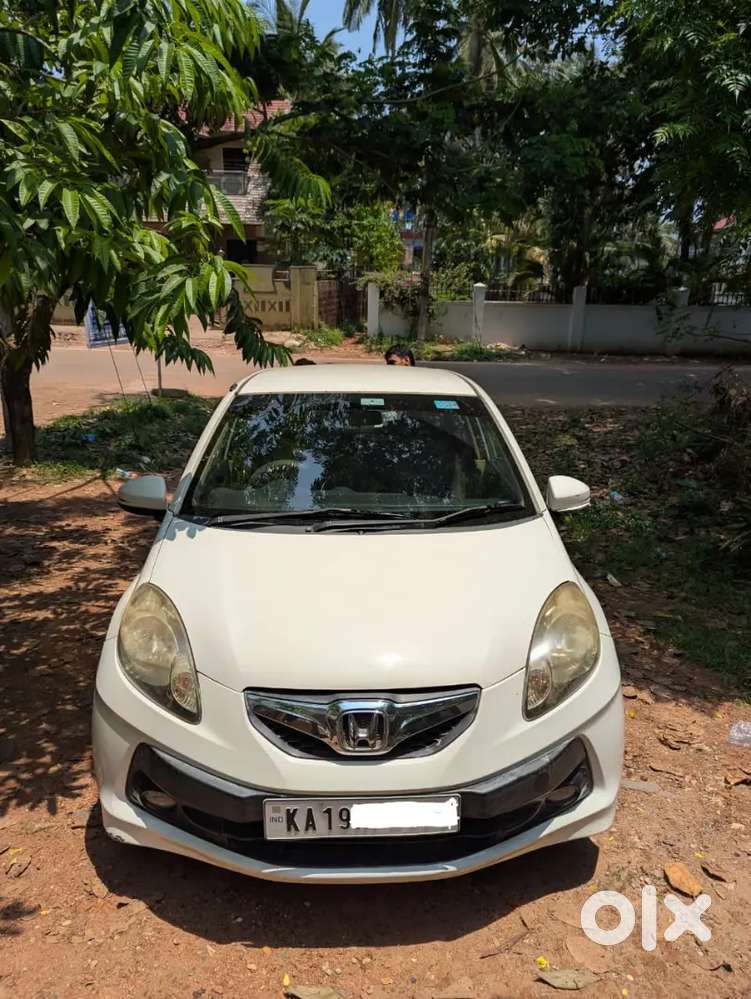 Honda Brio 2015 Petrol Well Maintained