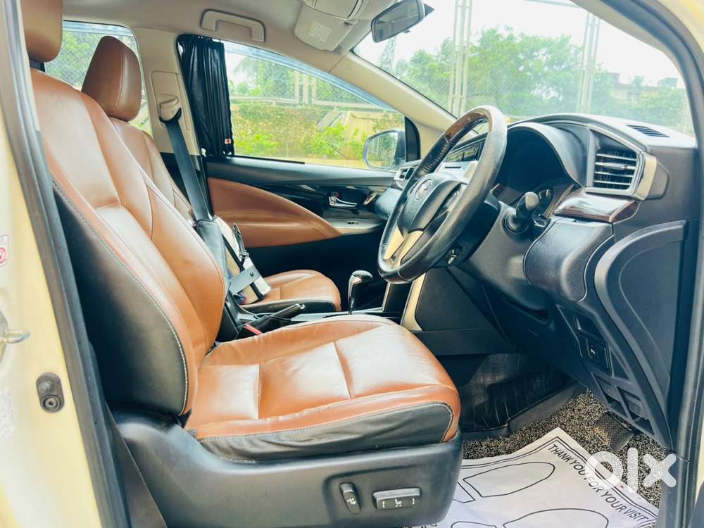 Toyota Innova Crysta 2.8 Zx At 7 Seater, 2017, Diesel