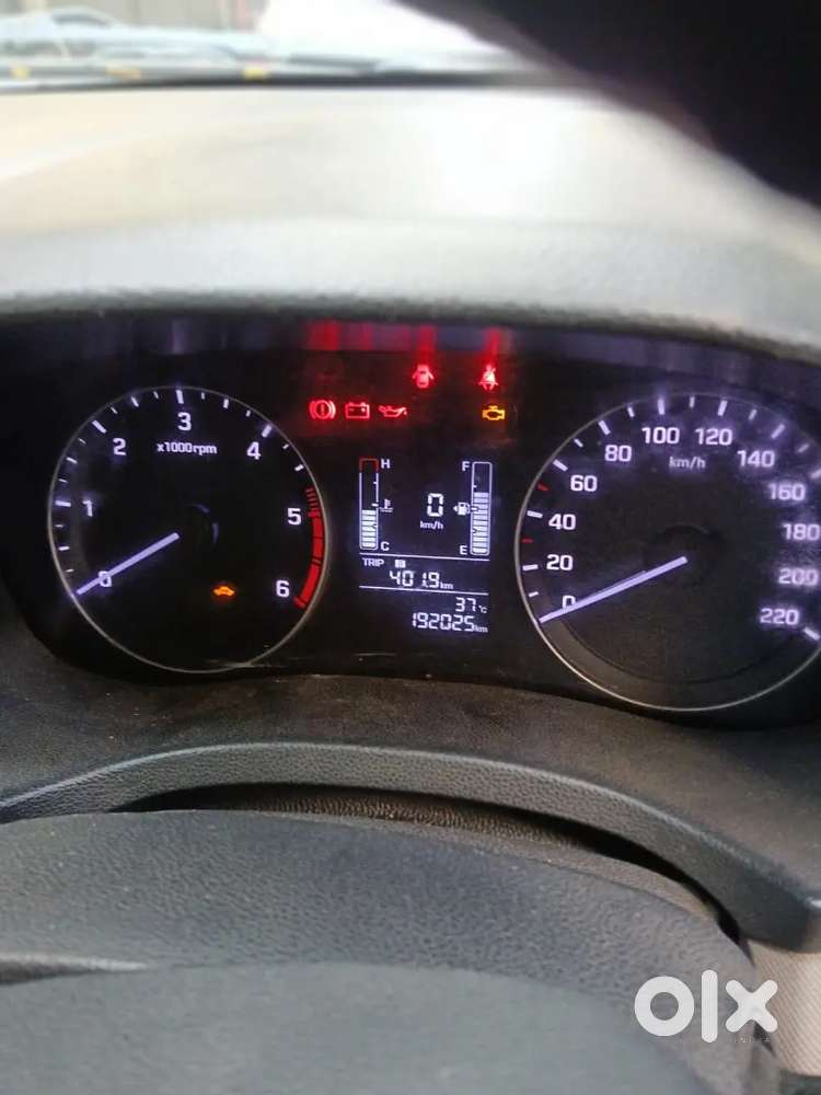 Good Condition White Colour Creta Self Driven