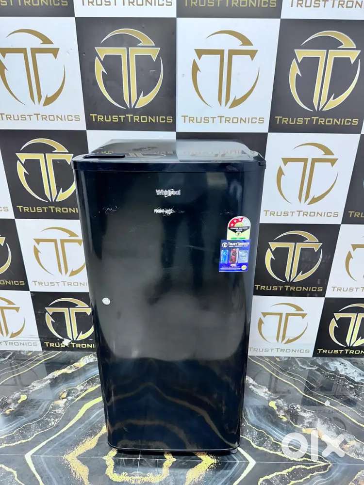 #93 Whirlpool glossy black 190ltrs Single door fridge